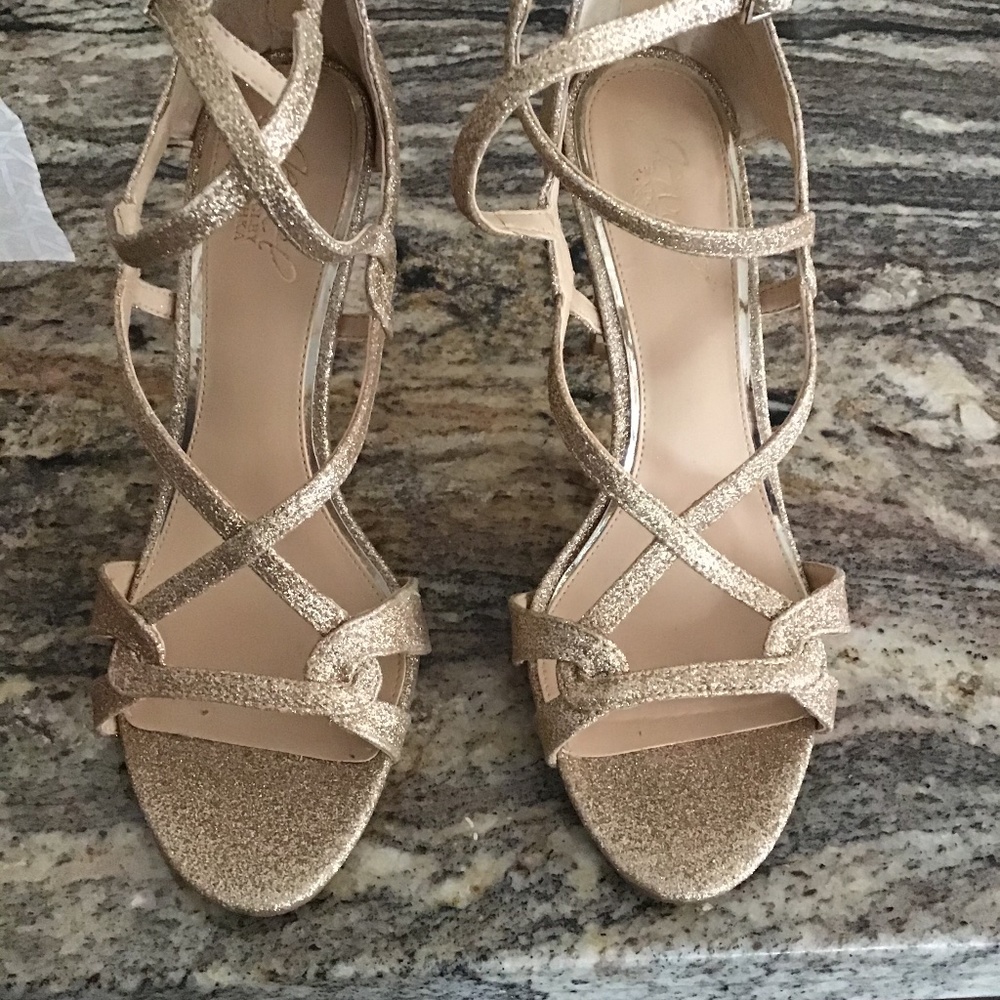 Jewel Badgley Mischka Gold Metallic Heels